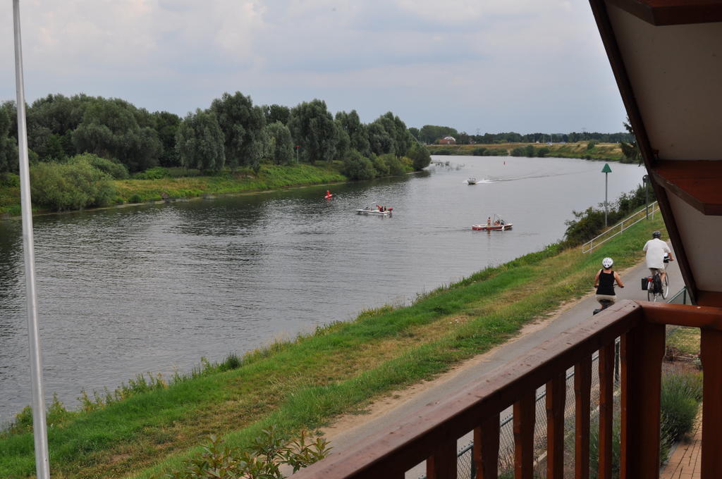 Thuiskomen, Genieten Aan Het Water Maaseik Pokój zdjęcie